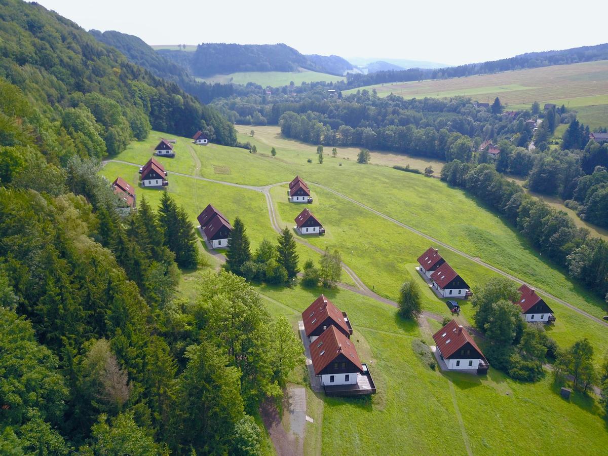 Green Valley Park Villa Stárkov Екстериор снимка