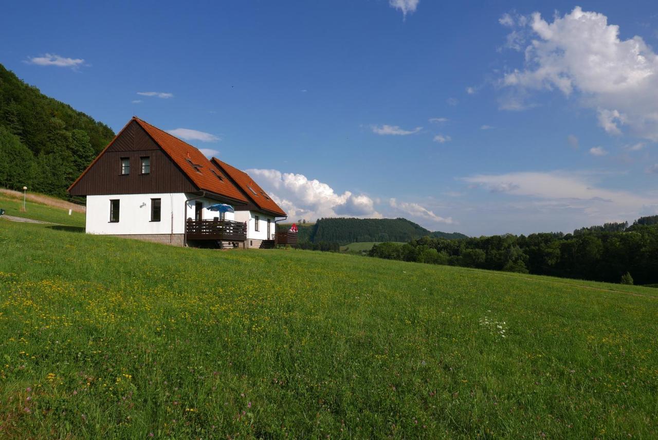 Green Valley Park Villa Stárkov Екстериор снимка